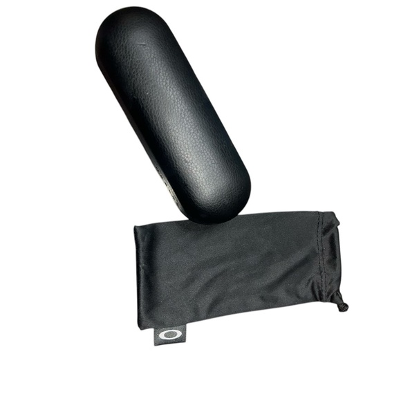 Oakley Black Sunglasses Case with Pouch - Picture 1 of 5